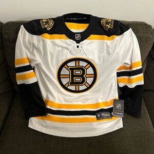 Fanatics Authentic Boston Bruins Breakaway NHL Hockey White Jersey